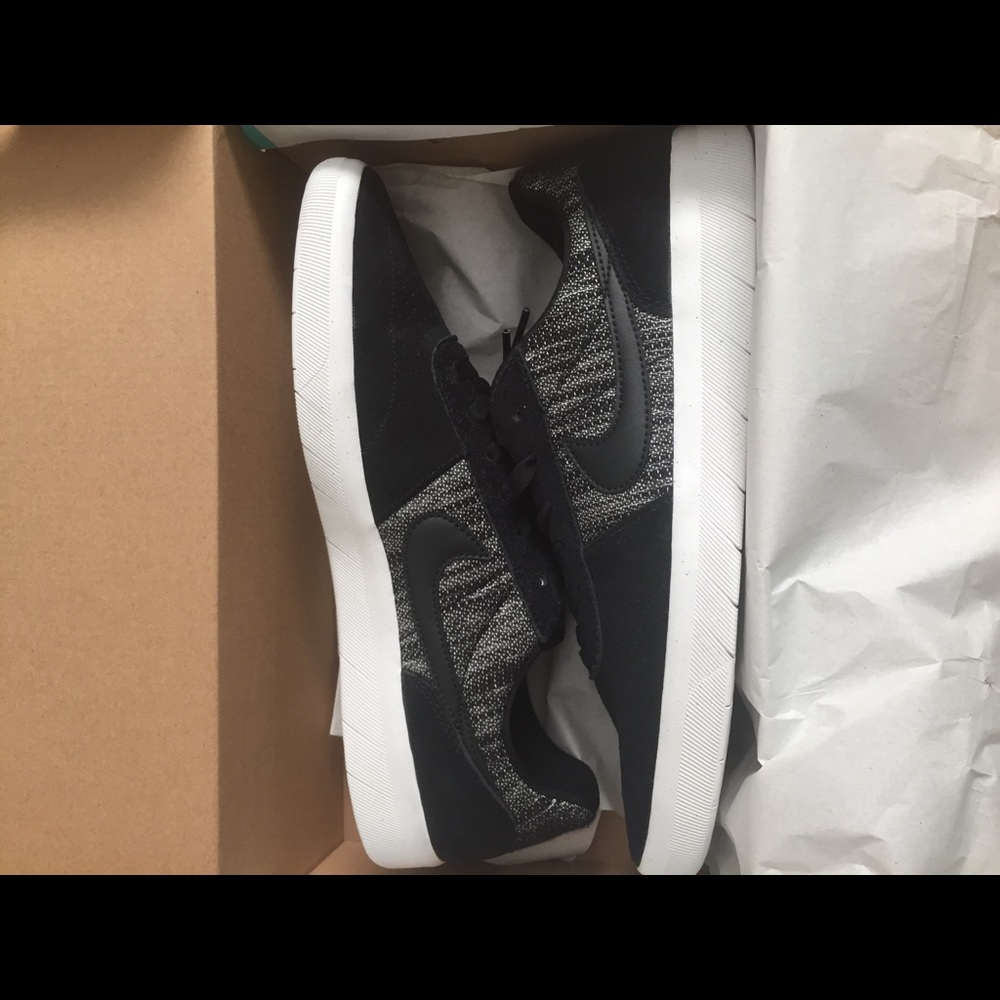 Nike SB team classic prm